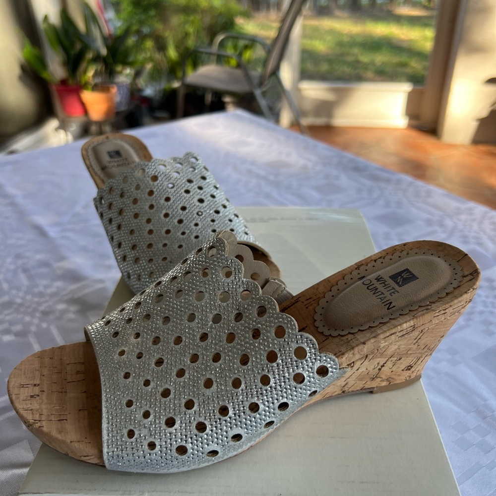 BRAND NEW White Mountain Size 6.5 Silver/Shadow Allie Fabric Wedge Heel